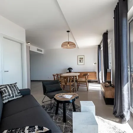 Daire Magnificent With Superb View Beausoleil